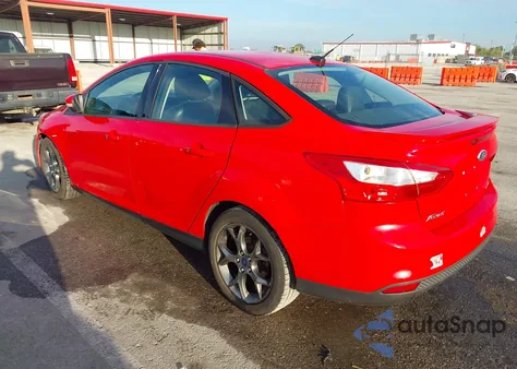2013 Ford Focus Se z USA, uszkodzony, nr VIN 1FADP3F2XDL336921